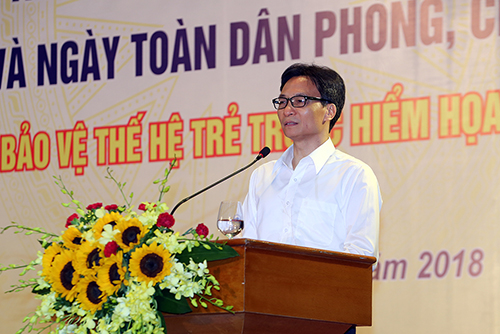 Phó Thủ tướng Vũ Đức Đam phát biểu tại lễ mít tinh.