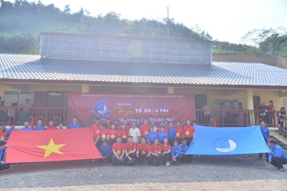 Hành trình 'Tôi yêu Tổ quốc tôi': Mang nắng ấm đến với xã Nậm Pì , tỉnh Lai Châu 