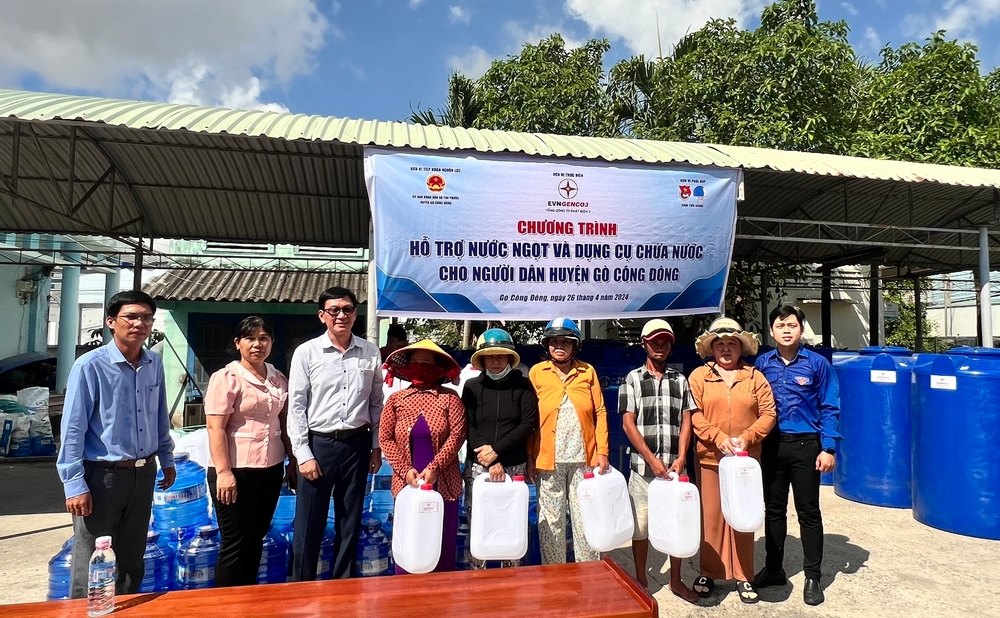 Tiền Giang: Hỗ trợ người dân chịu ảnh hưởng do hạn mặn tại Gò Công Đông và Tân Phú Đông