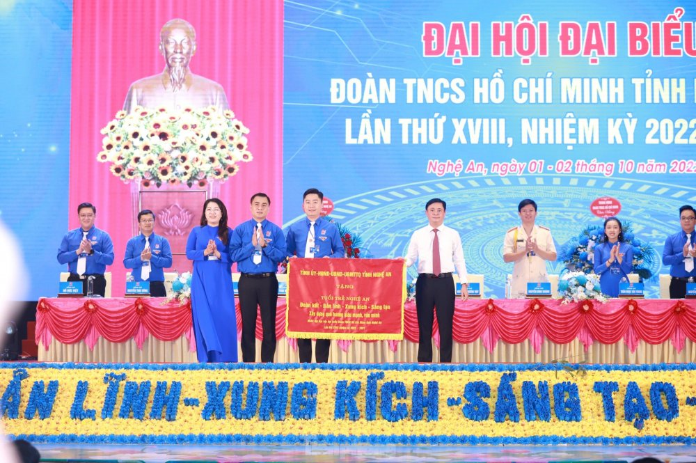 Bí thư Tỉnh ủy Thái Thanh Quý: Tuổi trẻ Nghệ An đóng góp vào sự phát triển của tỉnh ảnh 2