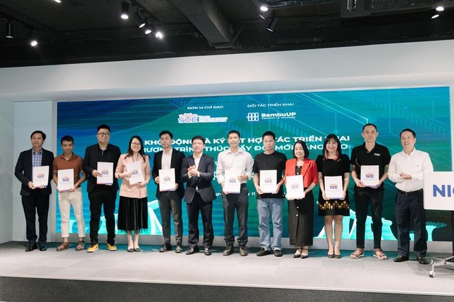 10 startups tiêu biểu của Hà Nội được tài trợ học tập tại Singapore