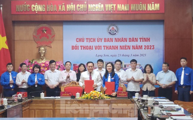 Chủ tịch UBND tỉnh Lạng Sơn đối thoại với thanh niên: 'Nóng' vấn đề việc làm, khởi nghiệp