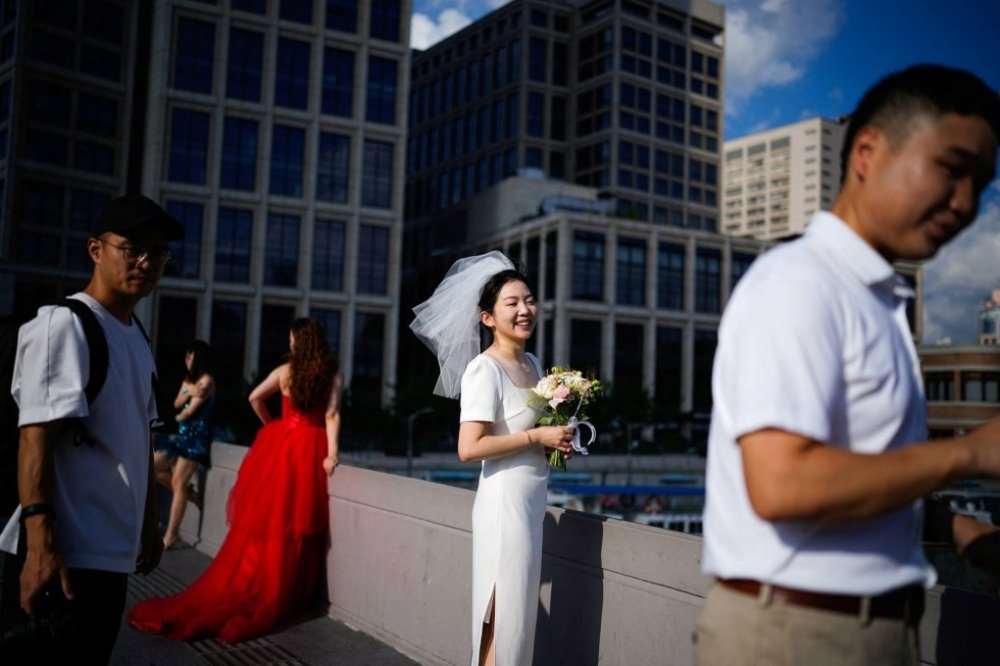 Người trẻ ngại kết hôn, ngành công nghiệp 500 tỷ USD của Trung Quốc gặp khó