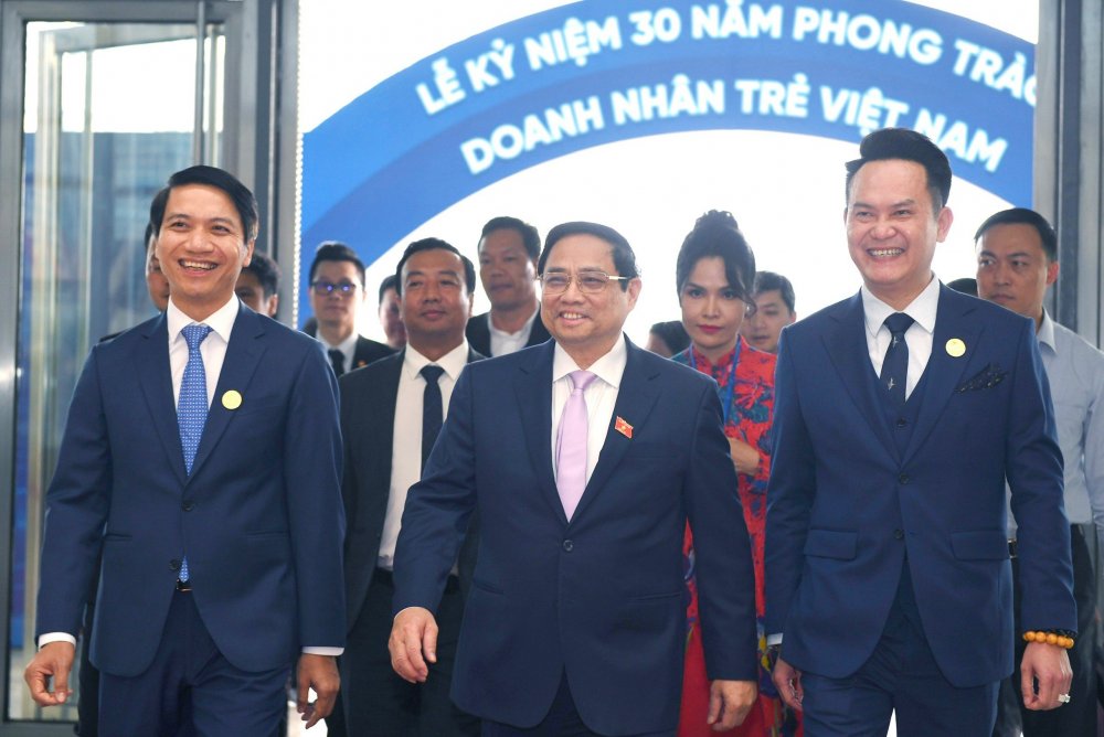 Thủ tướng Chính phủ Phạm Minh Chính dự lễ kỷ niệm 30 năm phong trào Doanh nhân trẻ Việt Nam