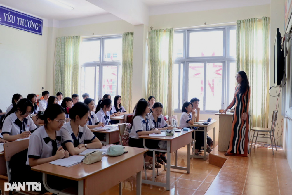 Lớp học ở phố núi Đắk Lắk có 9 học sinh giỏi quốc gia