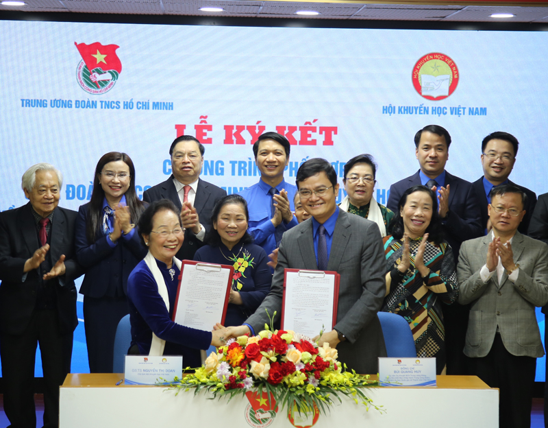 Trung ương Đoàn TNCS Hồ Chí Minh và Hội Khuyến học Việt Nam ký kết phối hợp hoạt động giai đoạn 2024-2030