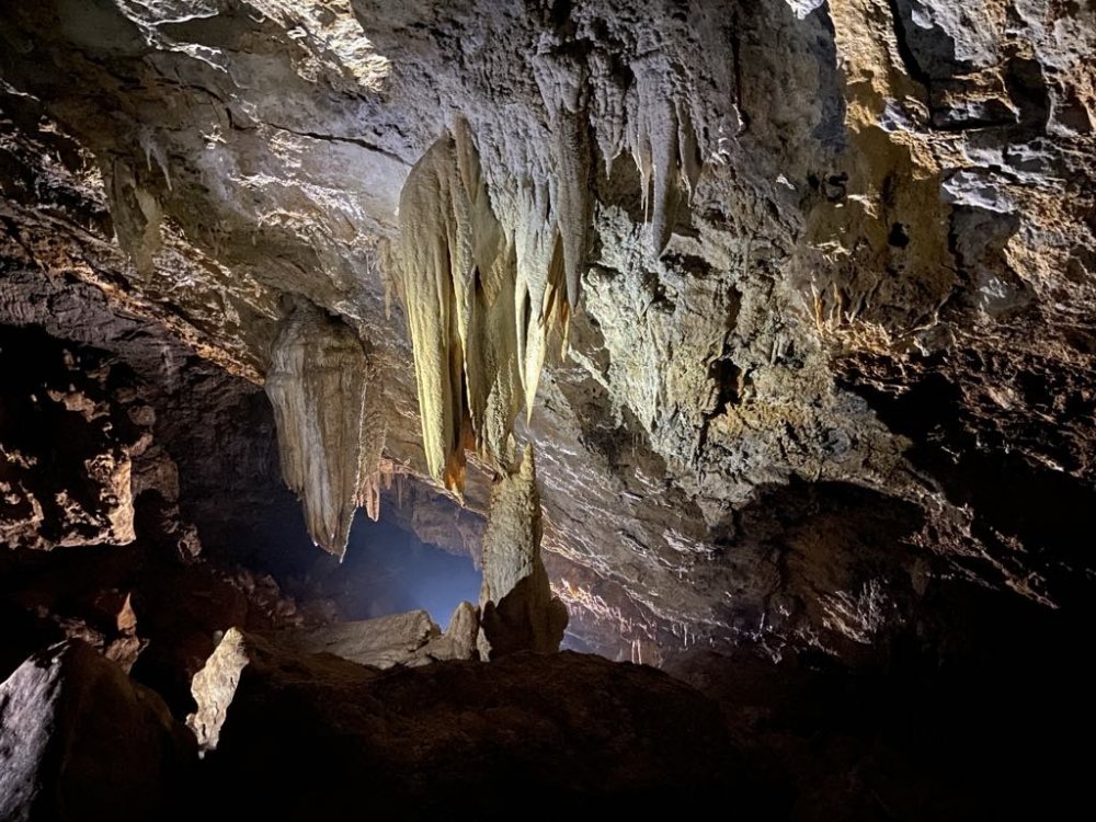 Phát hiện thêm 22 hang động lung linh huyền ảo tại Quảng Bình