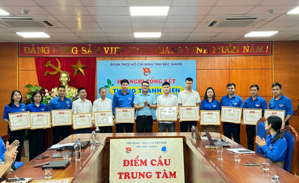 Bắc Giang: Khen thưởng 26 tập thể, cá nhân có thành tích xuất sắc trong Tháng Thanh niên năm 2024
