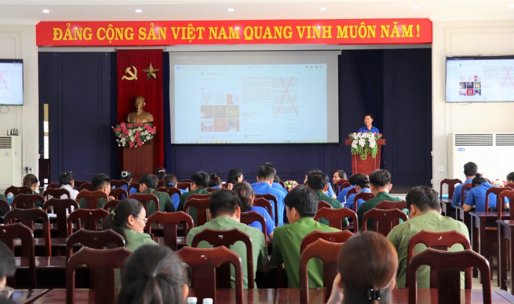 Tây Ninh: Tập huấn công tác bảo vệ nền tảng tư tưởng của Đảng cho cán bộ, đoàn viên thanh niên