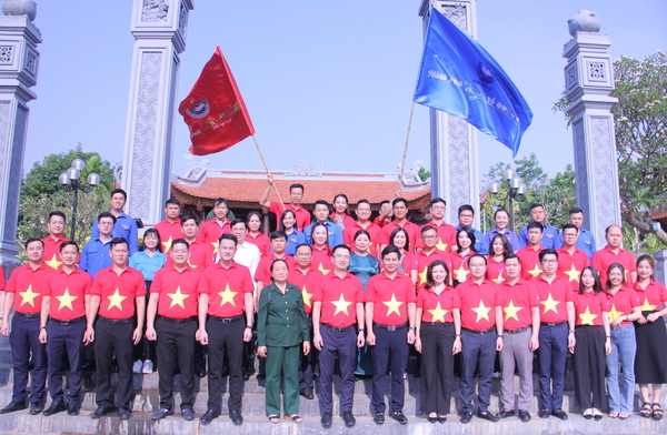 Nhiều hoạt động ý nghĩa Hành trình “Tôi yêu Tổ quốc tôi” tại tỉnh Sơn La 