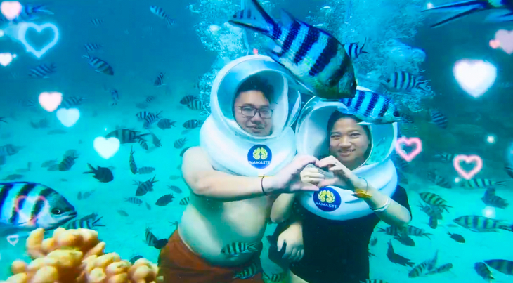 Độc đáo cầu hôn dưới đáy biển ở Phú Quốc