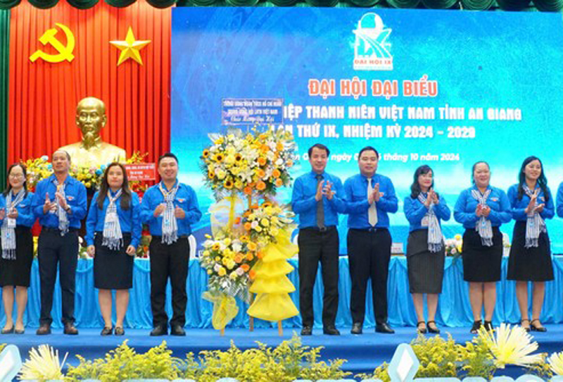 An Giang chú trọng tập hợp, đoàn kết thanh niên tín đồ tôn giáo, thanh niên dân tộc