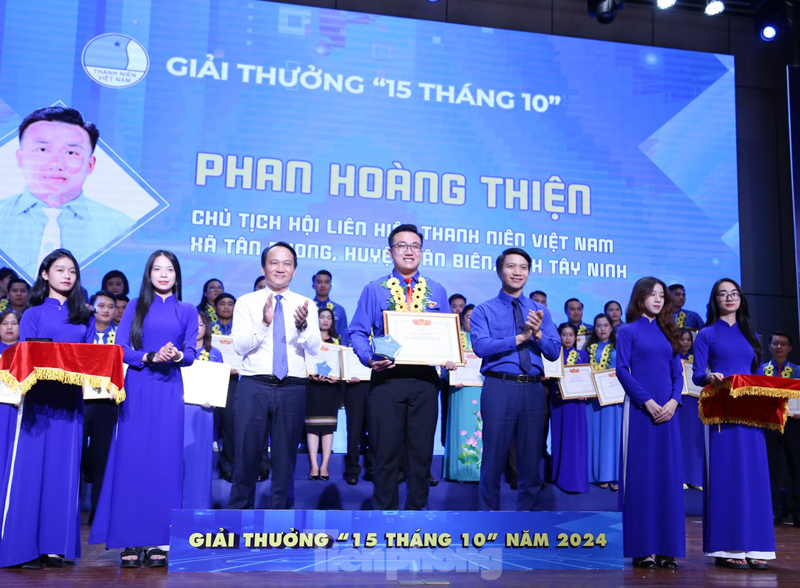 Tôn vinh 85 thủ lĩnh thanh niên đạt Giải thưởng 15 tháng 10 năm 2024