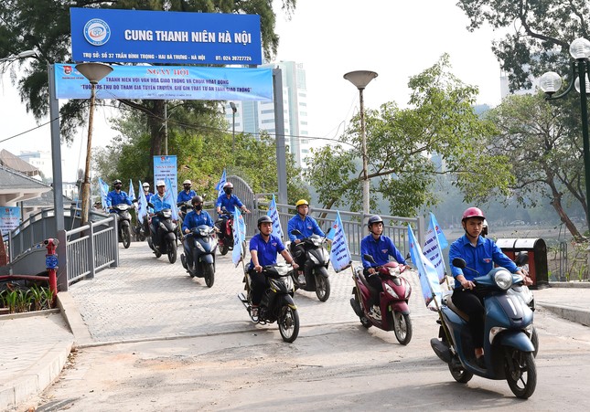 Tuổi trẻ Thủ đô diễu hành, thi rung chuông vàng về văn hóa giao thông