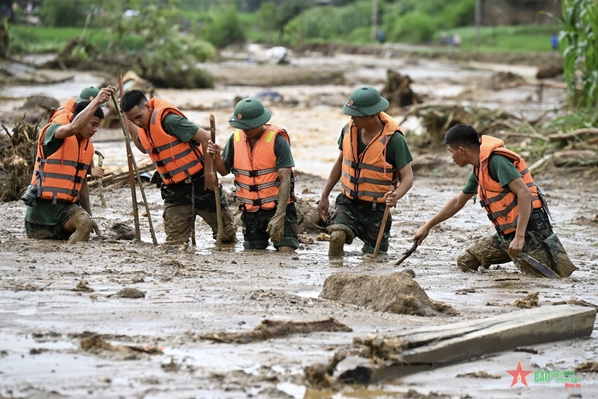 Vạch trần luận điệu xuyên tạc, phủ nhận truyền thống và những cống hiến, hy sinh của Quân đội nhân dân Việt Nam