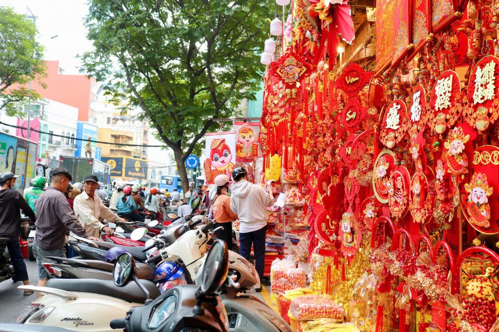 Tết bắt đầu 'gõ cửa' mọi nhà...