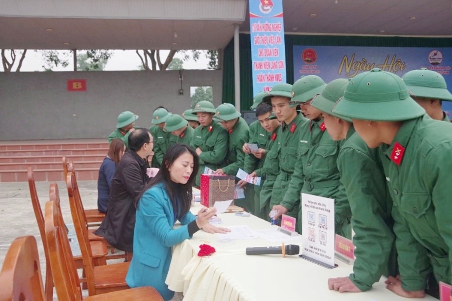 Lạng Sơn: Tư vấn hướng nghiệp, giới thiệu việc làm cho gần 700 thanh niên hoàn thành nghĩa vụ quân sự