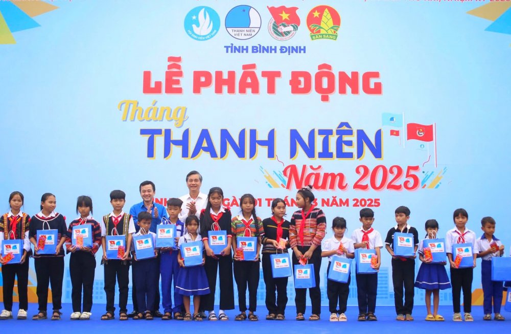 Bình Định: Tuổi trẻ Bình Định ra quân Tháng Thanh niên năm 2025