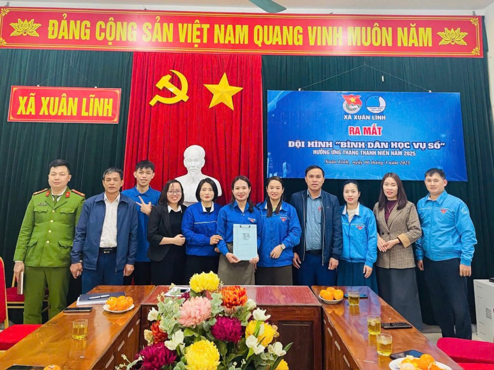 Tuổi trẻ Hà Tĩnh đồng loạt triển khai phong trào “Bình dân học vụ số”