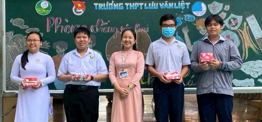 Những người trẻ hết lòng với thanh thiếu niên