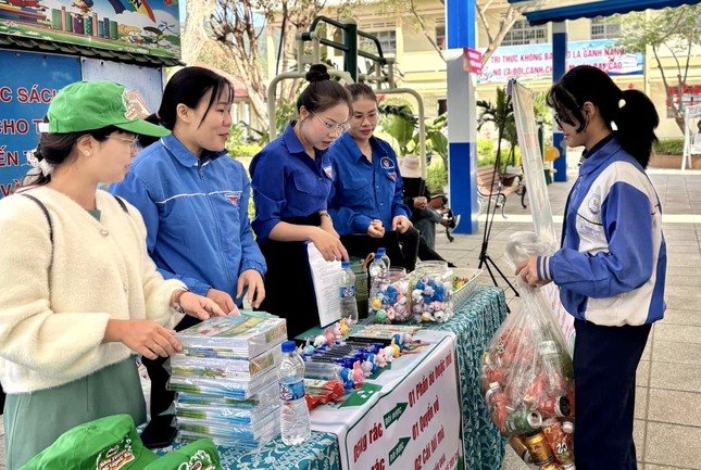 Nữ bí thư huyện đoàn quảng bá các giá trị di tích lịch sử