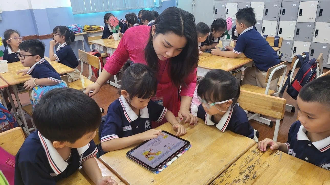 Học làm công dân số từ lớp 1