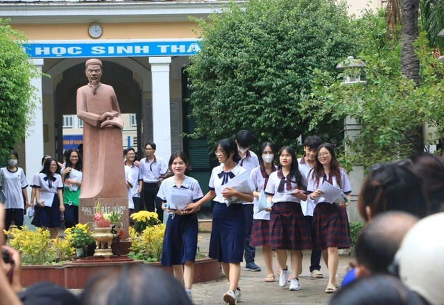 Tiếp sức mùa thi: Muốn làm việc tại các công ty đa quốc gia, nên học gì?