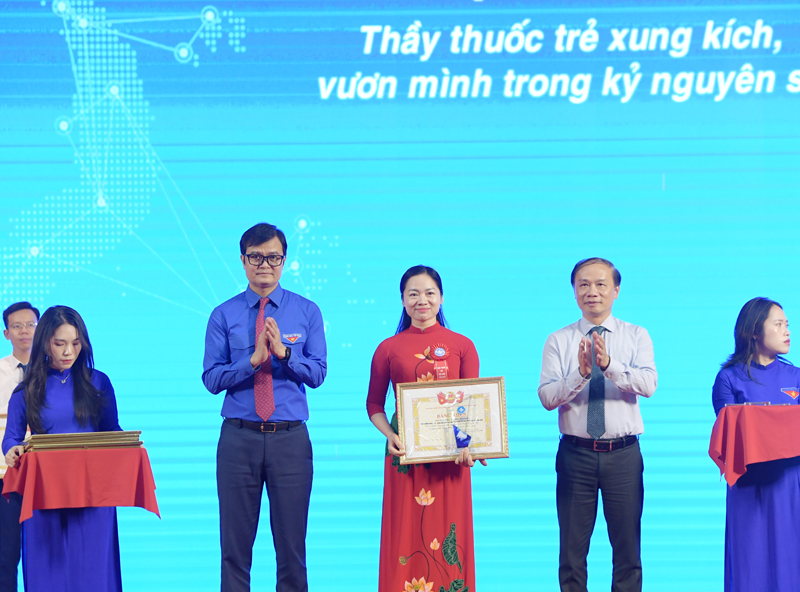 Vinh danh 10 thầy thuốc trẻ tiêu biểu năm 2025