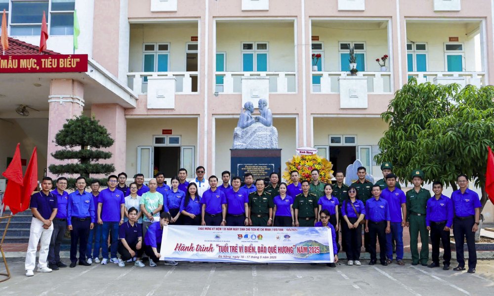 Tuổi trẻ Đà Nẵng hướng về biển đảo quê hương