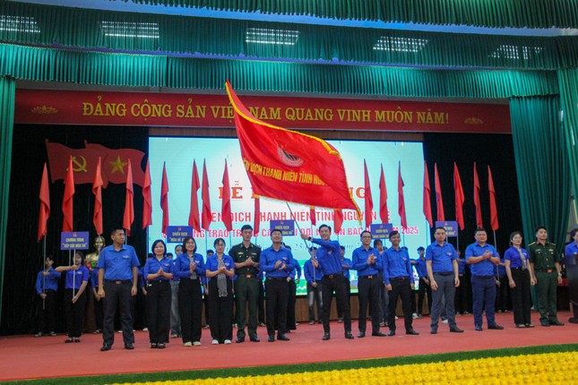 Tuổi trẻ Điện Biên, Quảng Bình khí thế bước vào Chiến dịch Thanh niên tình nguyện hè 2025