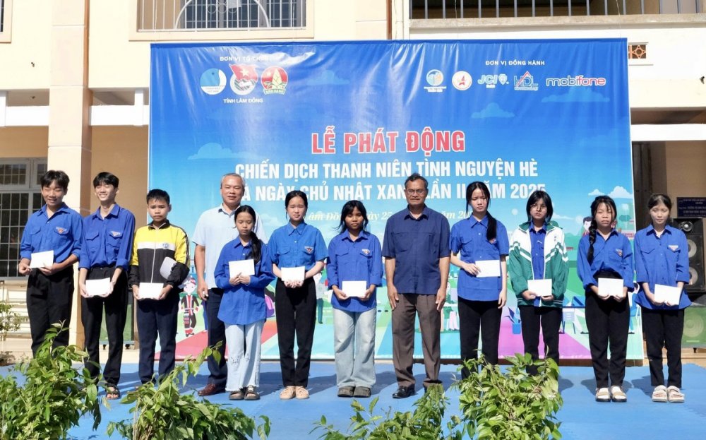Tuổi trẻ Lâm Đồng phấn đấu 'Bình dân học vụ số' tại 100% xã phường