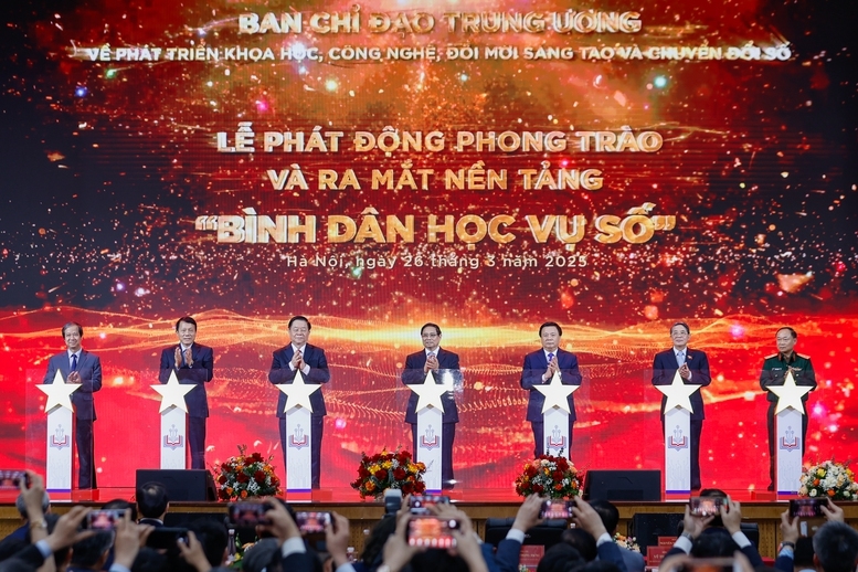 AI và mối nguy từ ma trận tin giả - Bài 3: “Bình dân học vụ số” và những việc cần làm ngay