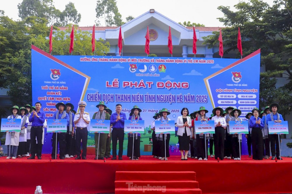 8 đội hình ra quân chiến dịch Thanh niên tình nguyện hè Đà Nẵng 2025