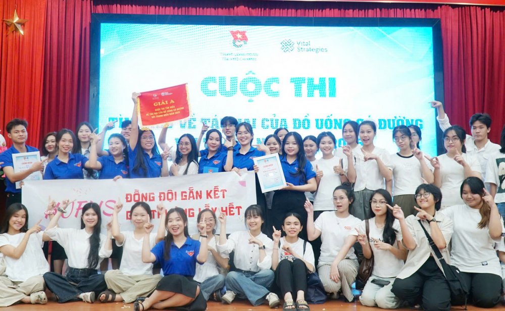 Sinh viên 6 trường Đại học tranh tài cuộc thi tìm hiểu về tác hại của đồ uống có đường