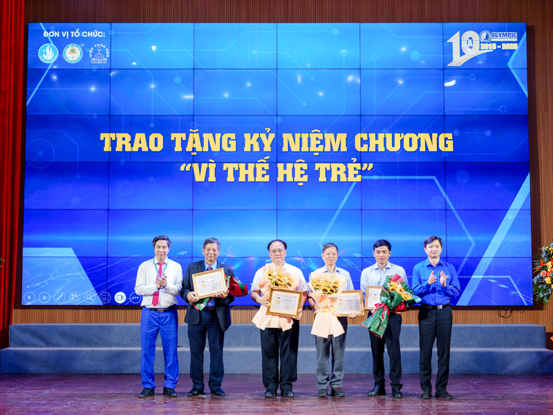 Chung kết Hội thi khoa học sinh viên toàn quốc Olympic Kinh tế lượng và ứng dụng 