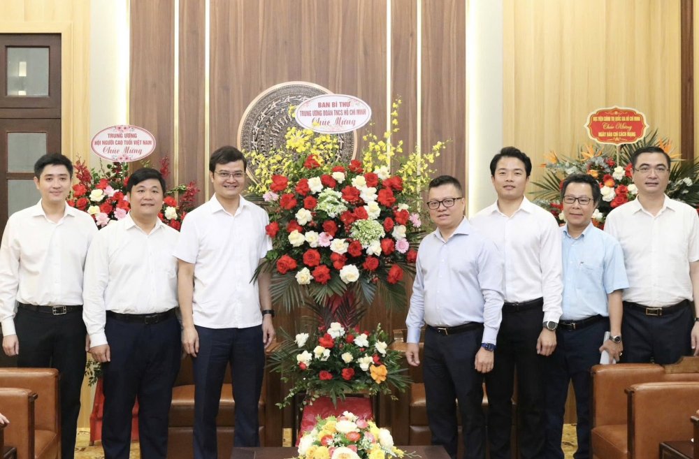 Ban Bí thư Trung ương Đoàn thăm và chúc mừng các cơ quan, đơn vị báo chí