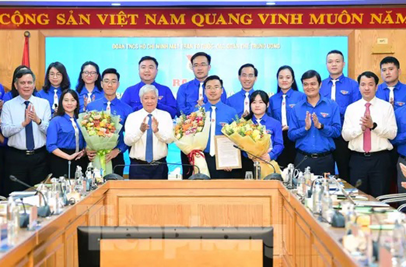 Anh Nguyễn Nhất Linh được chỉ định làm Bí thư Đoàn Thanh niên Mặt trận Tổ quốc, các đoàn thể Trung ương