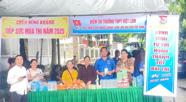 Ấm lòng bữa ăn, chỗ ở miễn phí hỗ trợ thí sinh vùng cao Hà Giang