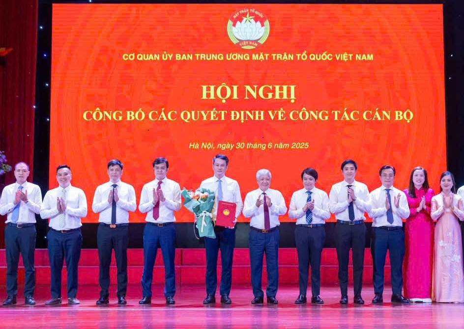 Công bố quyết định thành lập 19 ban, đơn vị Cơ quan Uỷ ban Trung ương MTTQ Việt Nam