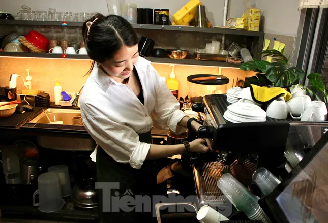Người trẻ 'sống chậm' để gắn kết yêu thương