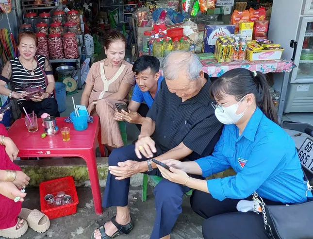 Hàng triệu người dân được hướng dẫn kỹ năng số, sử dụng dịch vụ công