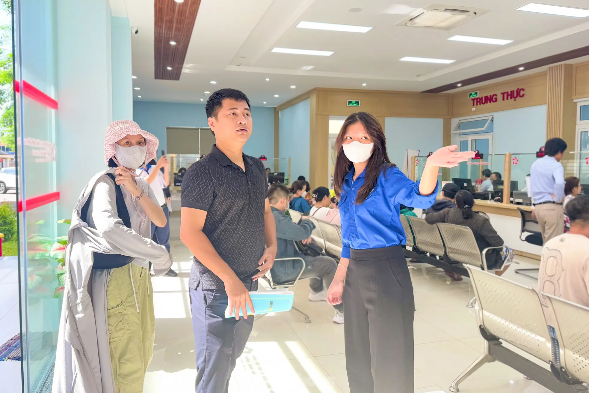 'Áo xanh' Đà Nẵng giúp người dân gỡ khó thủ tục tại các phường, xã mới