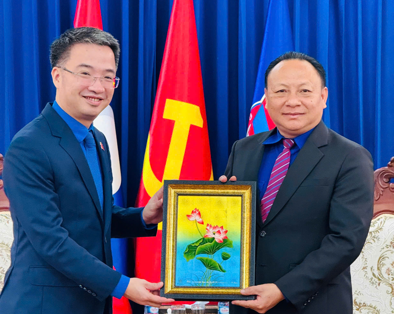 Củng cố tình cảm hữu nghị giữa Thanh thiếu nhi hai nước Việt Nam – Lào