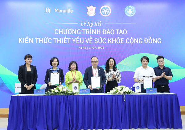 Thầy thuốc trẻ Việt Nam tiên phong nâng cao kiến thức y tế cho tư vấn viên bảo hiểm
