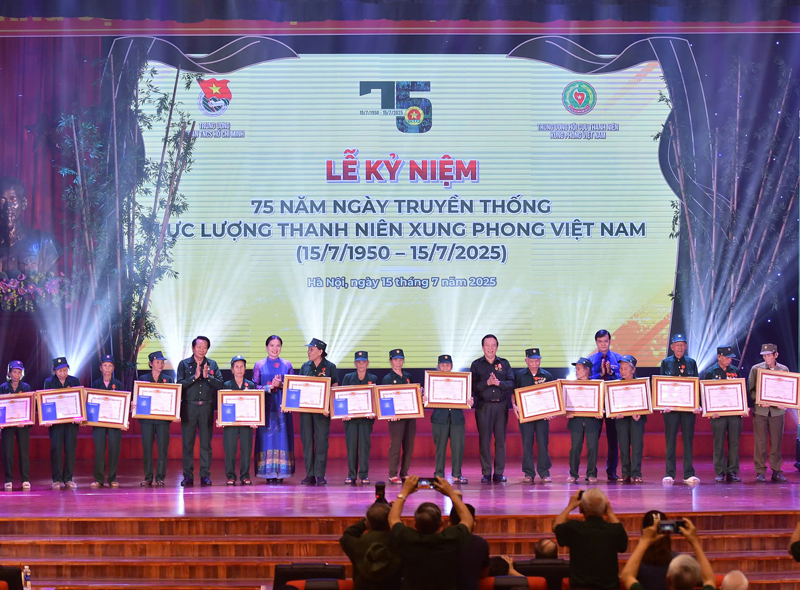 75 năm Lực lượng TNXP Việt Nam: Tuổi trẻ nguyện noi theo tinh thần của các cô, chú TNXP