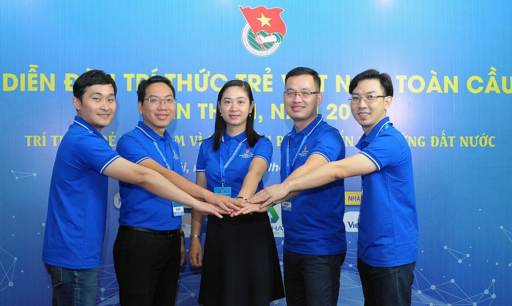 Đặt hàng trí thức trẻ từ nhu cầu thực tiễn