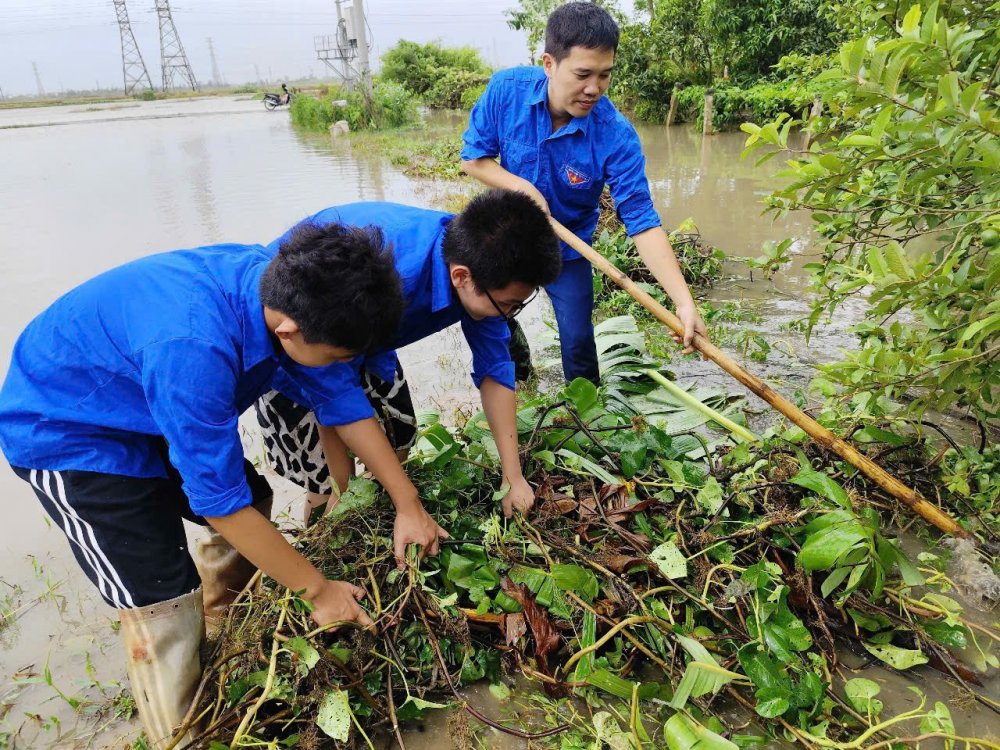 'Áo xanh' ứng trực khắc phục hậu quả hoàn lưu bão Wipha