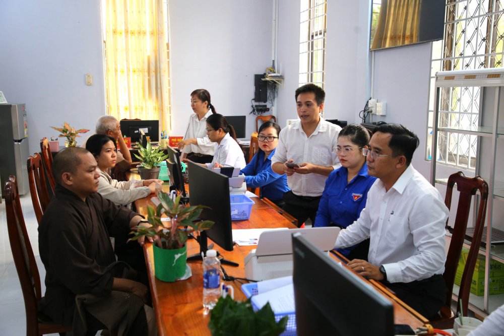 'Cánh tay nối dài' của chính quyền địa phương