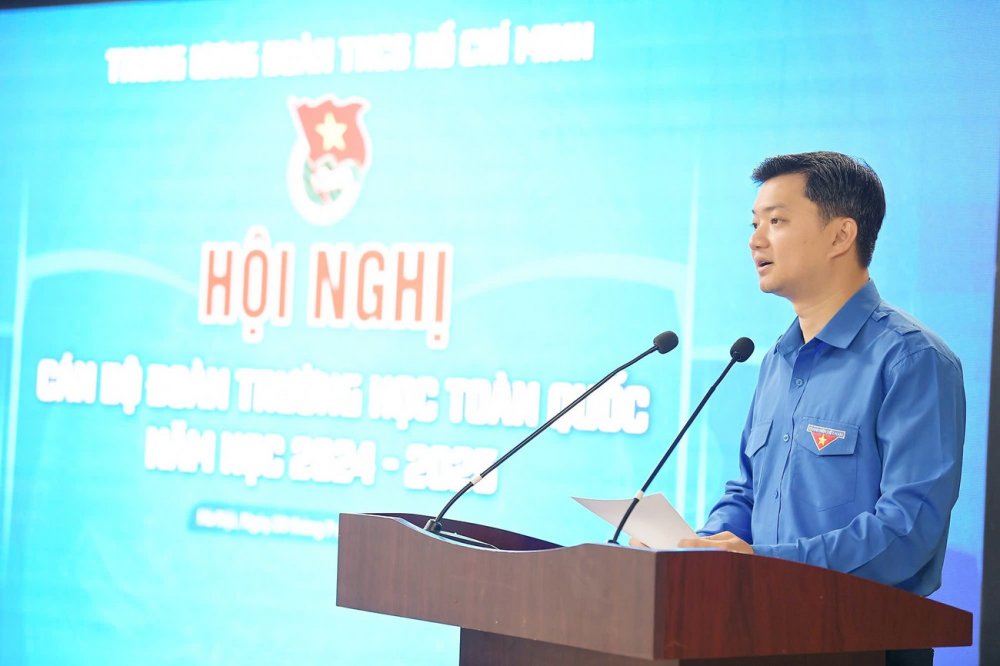 Phát triển thanh niên khối trường học xuất sắc về trí tuệ, giàu bản sắc văn hóa