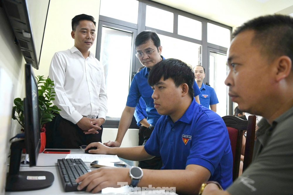 Giúp người dân hình thành thói quen, tư duy, hành động trên môi trường số